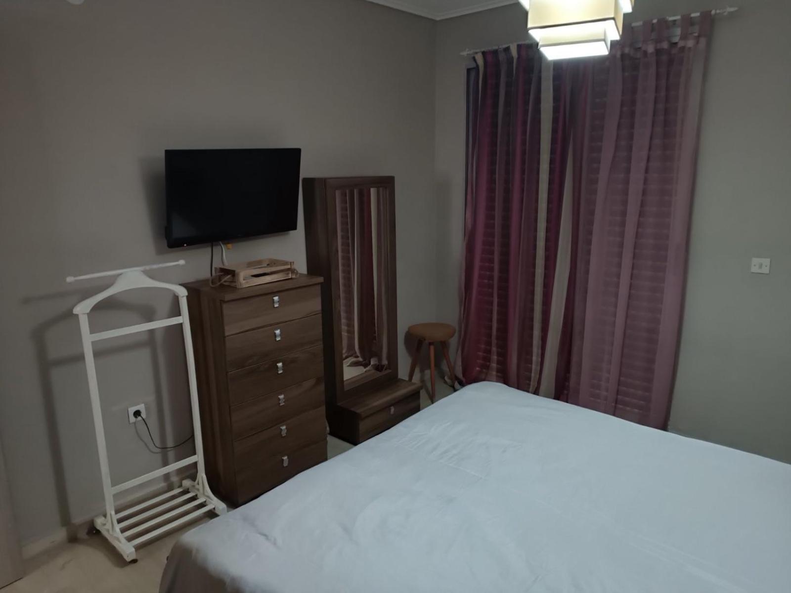 Comfortable Beachfront Apartment Loutráki Exteriör bild